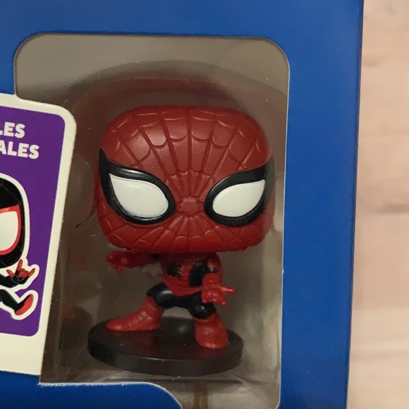 Funko Pop! Something Wild! Marvel Card Game - Spider-Man - Picture 2 of 5